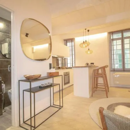 Luxueux Au Coeur Du Village Mythique 圣特罗佩